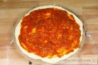 Recept Luxusná pizza s feferónkou - pizza - príprava